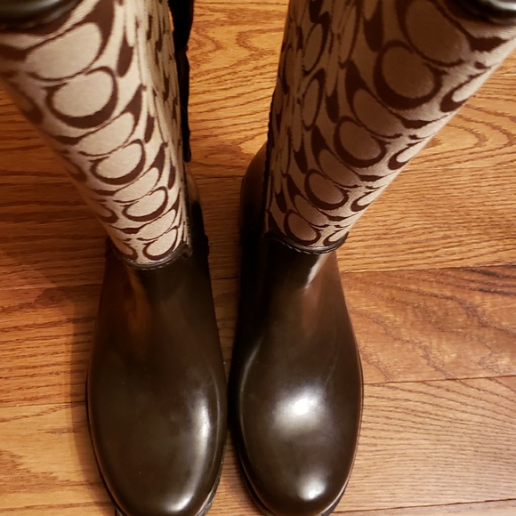 COACH trustee signature rainboots size 7 - Picture 3 of 8